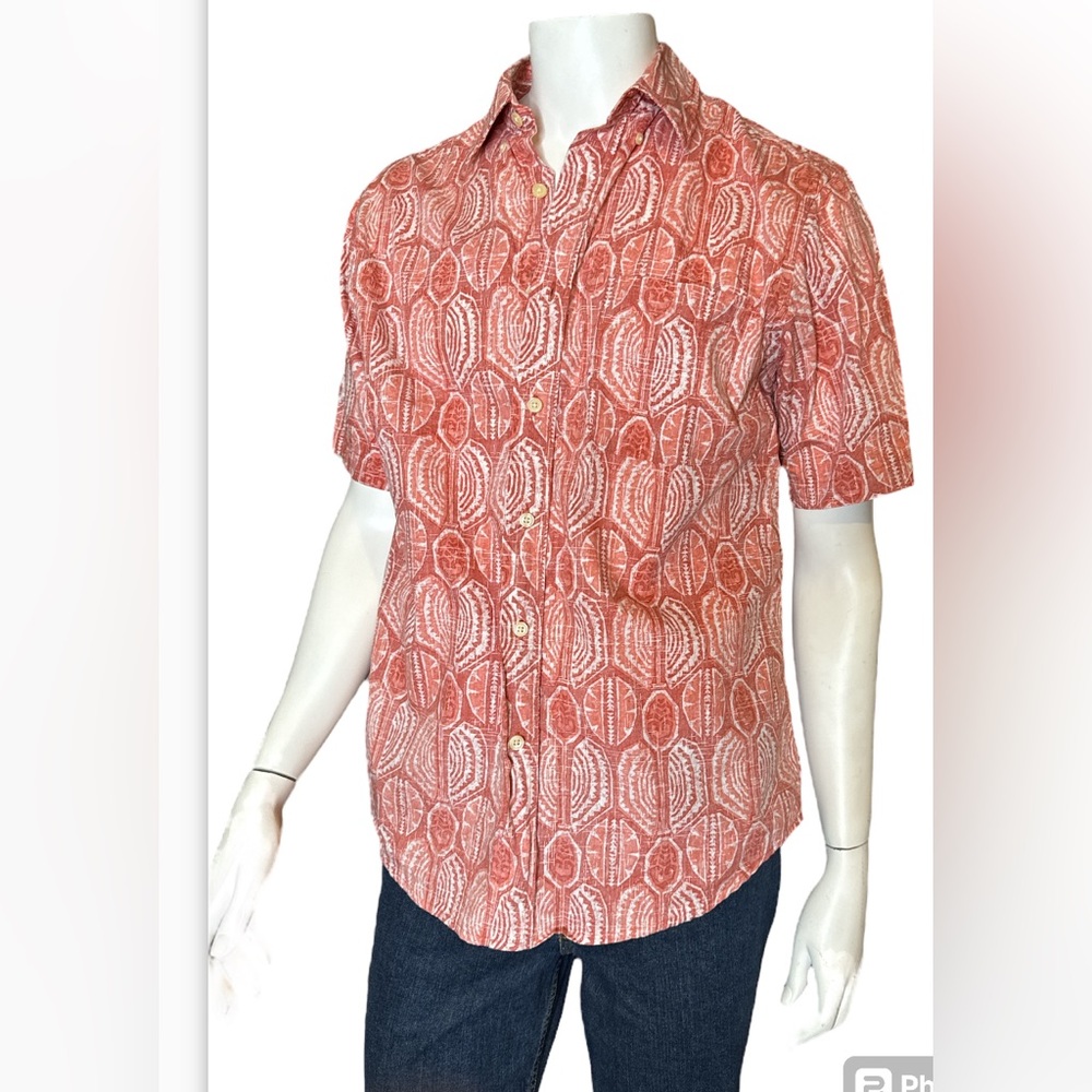 Men’s short sleeve casual button down shirt medium